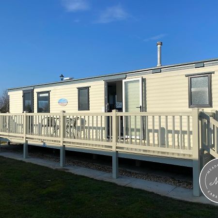 Meadow Lakes 22 - Golden Palm, Pet Friendly, Wifi, Bed Linen - Meadow Lakes Caravan & Lodge Hire Скегнес Екстериор снимка